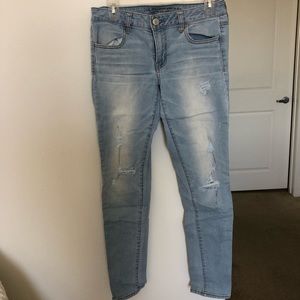 American eagle distressed skinny jeans